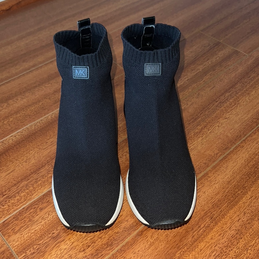 High top black Michael kors sneakers